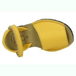 Sandalias de Piel Whetis Mostaza para Niña modelo 112
